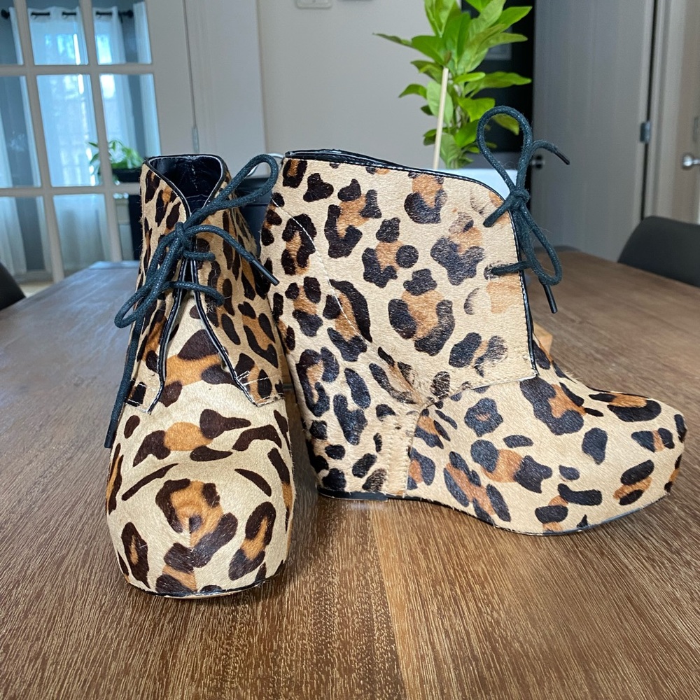 STEVE MADDEN | Leopard Annnie-L bootie - Picture 2 of 7